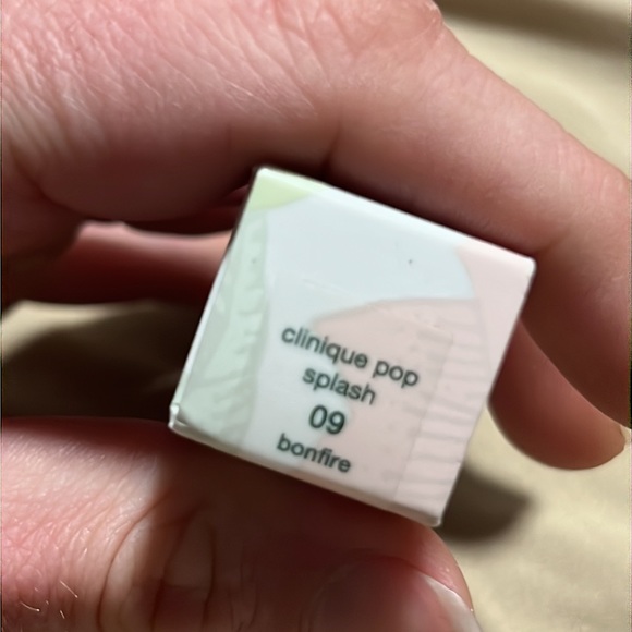 🍭💋Host Pick! Clinique Pop Splash Bonfire Lip Gloss - Picture 6 of 9